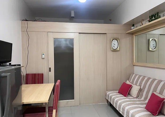Renz And Angie Unit Apartment